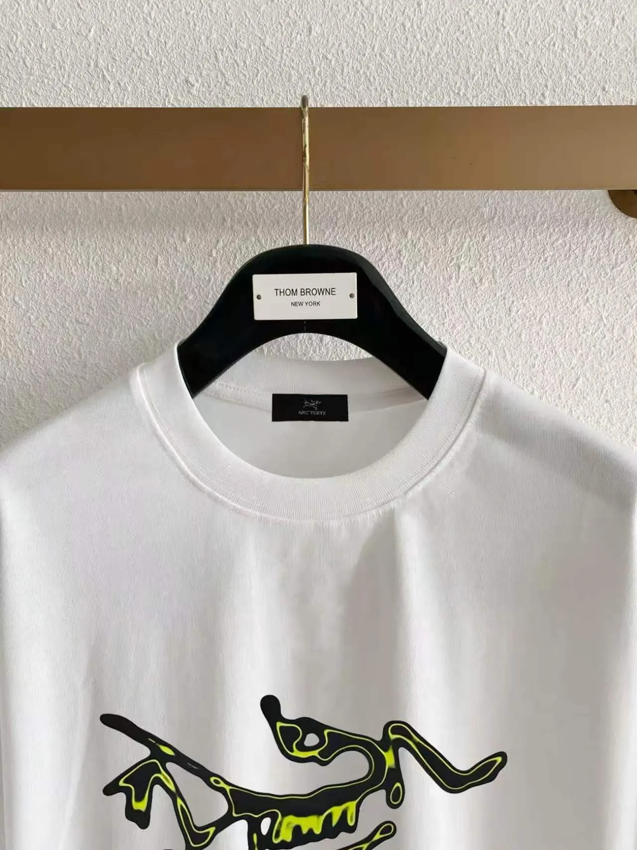 Arc’ter/ New Arrival ， ， ， ， T Same Style。 :Black White Blue Gray Size:S（90-130 ） M（125-140 ） L（135-160 ） XL（160-180 ） XXL（180 ）